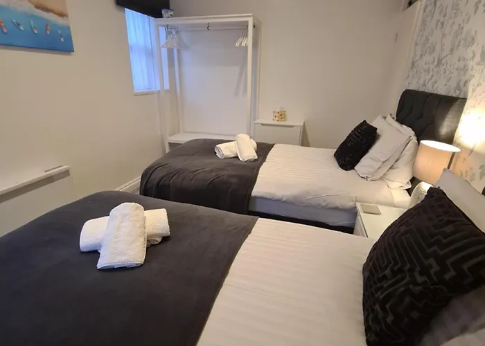 Meadowside Holiday Apartments