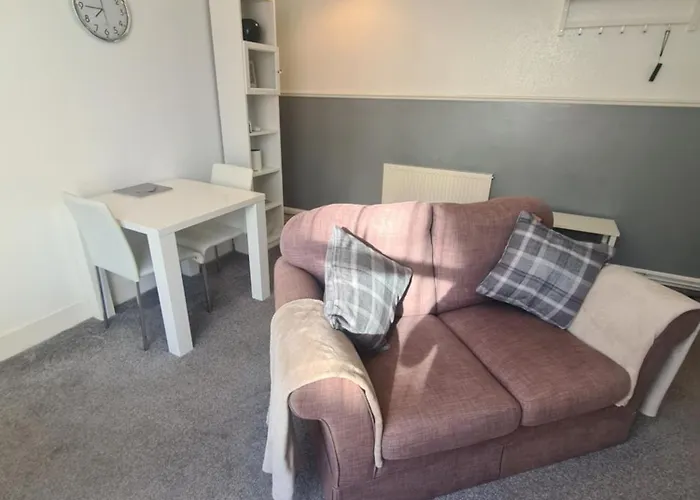 Meadowside Holiday Apartments
