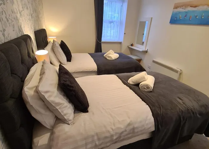 Meadowside Holiday Apartments
